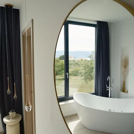 House Amora With Private Pool Casa vacanze *