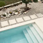 House Amora With Private Pool بيت للعطل *